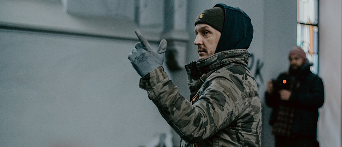 Bühnenbild_der_Riskbuster_2_1200x517